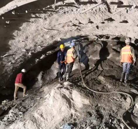 济阳拱顶带模注浆料的施工流程及注意事项